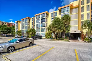 210 172nd St, Sunny Isles Beach, FL 33160 - Photo 28