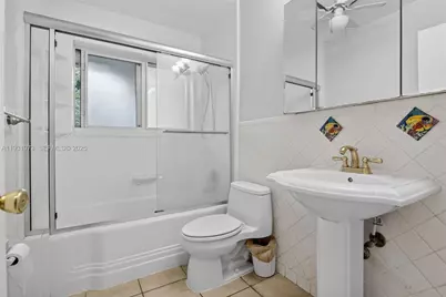 1051 W Tropical Way, Plantation, FL 33317 - Photo 32