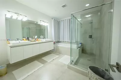 10126 NW 76th Ter, Doral, FL 33178 - Photo 18