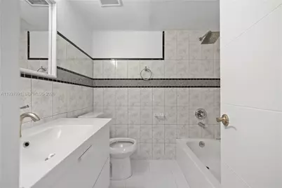 455 S Pine Island Rd #307C, Plantation, FL 33324 - Photo 16