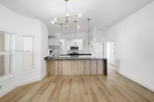 10246 NW 57th Terrace, Doral, FL 33178 - Photo 18