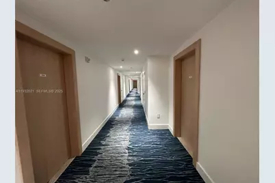 90 SW 3rd St #2207, Miami, FL 33130 - Photo 6