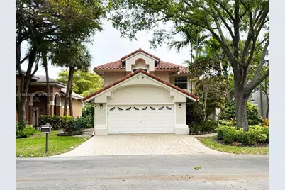 610 Misty Oaks Ln, Pompano Beach, FL 33069 - Photo 1