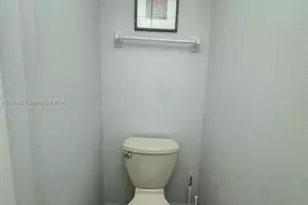 3670 Inverrary Dr, Lauderhill, FL 33319 - Photo 20