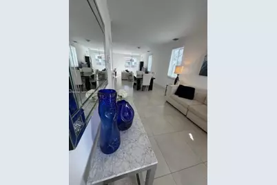 10248 NW 71st Ter, Doral, FL 33178 - Photo 4