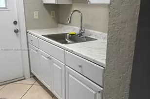 2750 Pierce St, Hollywood, FL 33020 - Photo 4