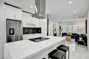 210 NE 85th St, El Portal, FL 33138 - Photo 8