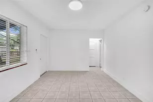 401 SE 14th Ct, Fort Lauderdale, FL 33316 - Photo 4