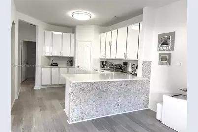 11562 NW 80th St, Doral, FL 33178 - Photo 10