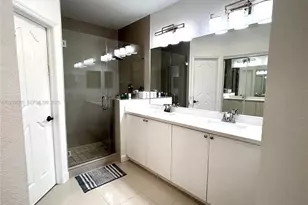 11562 NW 80th St, Doral, FL 33178 - Photo 26