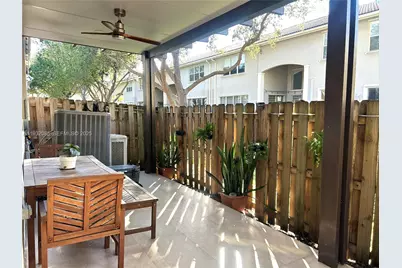 11562 NW 80th St, Doral, FL 33178 - Photo 36