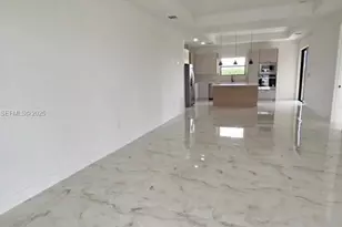 5012 SE Tradewinds Cir, Labelle, FL 33935 - Photo 4