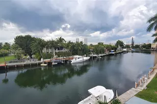 470 Paradise Isle Blvd, Hallandale Beach, FL 33009 - Photo 16