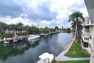 470 Paradise Isle Blvd, Hallandale Beach, FL 33009 - Photo 14