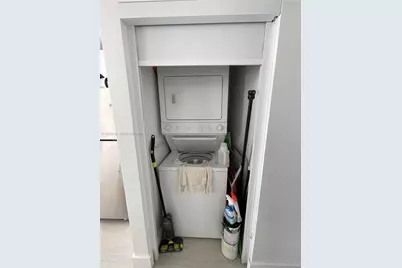 90 SW 3rd St #1205, Miami, FL 33130 - Photo 12