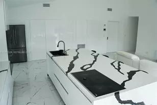 9670 Glacier Dr, Miramar, FL 33025 - Photo 6