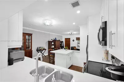 6266 SW 42nd St, South Miami, FL 33155 - Photo 10