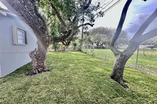 1533 NW 53rd St, Miami, FL 33142 - Photo 18