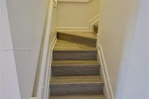 8785 NW 116th Ct, Doral, FL 33178 - Photo 22