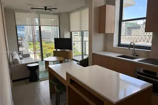 11 NE 6th St, Miami, FL 33132 - Photo 2