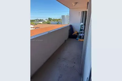 6091 W 22nd Ct #404, Hialeah, FL 33016 - Photo 8