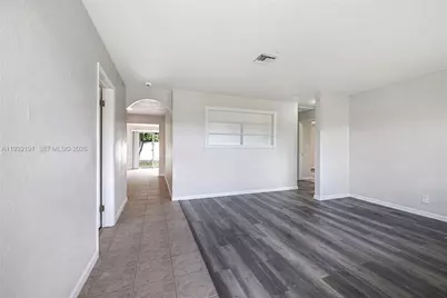 4136 NW 13th Ave, Oakland Park, FL 33309 - Photo 4