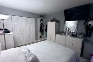 8860 Fontainebleau Blvd, Miami, FL 33172 - Photo 32