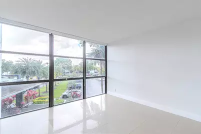 1000 Parkview Dr #301, Hallandale Beach, FL 33009 - Photo 8
