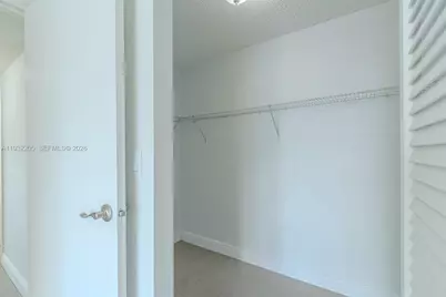 1000 Parkview Dr #301, Hallandale Beach, FL 33009 - Photo 20