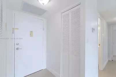 1000 Parkview Dr #301, Hallandale Beach, FL 33009 - Photo 12