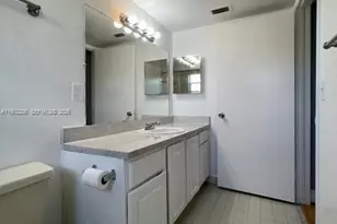 8215 Lake Dr, Doral, FL 33166 - Photo 14