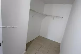 3650 N 56th Ave, Hollywood, FL 33021 - Photo 12