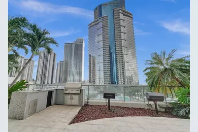 888 Biscayne Blvd #609, Miami, FL 33132 - Photo 12