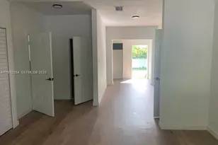 10 NE 59th St, Miami, FL 33137 - Photo 10