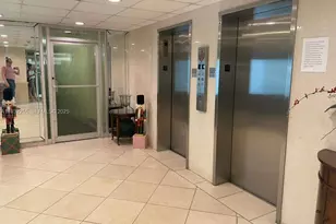 2500 NE 48th Ln, Fort Lauderdale, FL 33308 - Photo 8