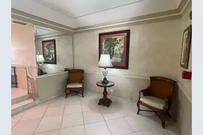 2500 NE 48th Ln #301, Fort Lauderdale, FL 33308 - Photo 6