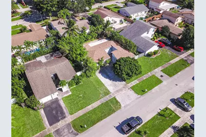 4093 NW 1st Pl, Deerfield Beach, FL 33442 - Photo 10