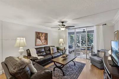 4850 NW 29th Ct #325, Lauderdale Lakes, FL 33313 - Photo 10