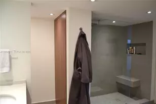 11113 Biscayne Blvd, Miami, FL 33181 - Photo 24