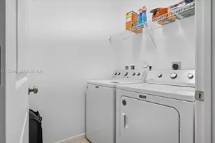 4126 Cascada Cir, Cooper City, FL 33024 - Photo 24