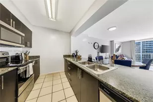 1200 Brickell Bay Dr, Miami, FL 33131 - Photo 4