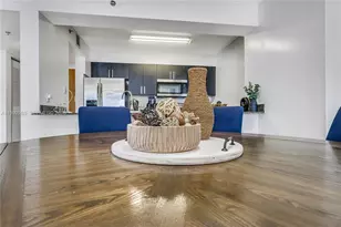 1200 Brickell Bay Dr, Miami, FL 33131 - Photo 6