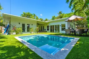 653 Glenridge Rd, Key Biscayne, FL 33149 - Photo 2