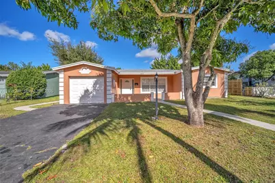 4655 NW 41st Pl, Lauderdale Lakes, FL 33319 - Photo 1