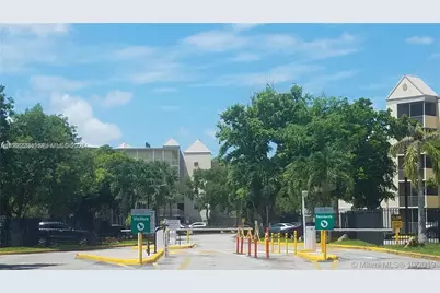 8180 Geneva Ct #518, Doral, FL 33166 - Photo 12