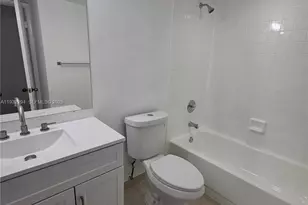 8180 Geneva Ct, Doral, FL 33166 - Photo 10