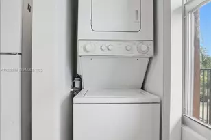 601 SW 142nd Ave, Pembroke Pines, FL 33027 - Photo 24