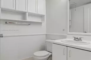 601 SW 142nd Ave, Pembroke Pines, FL 33027 - Photo 16