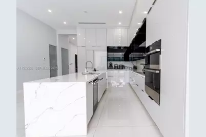 10850 SW 32nd St, Miami, FL 33165 - Photo 12