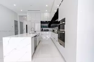 10850 SW 32nd St, Miami, FL 33165 - Photo 12